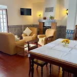 Holiday home Patio Da Muralha *