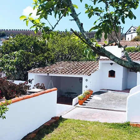 Patio Da Muralha *