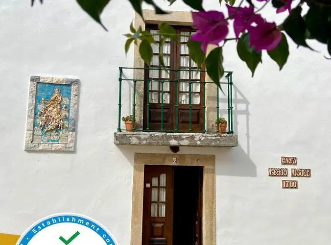 Patio Da Muralha *